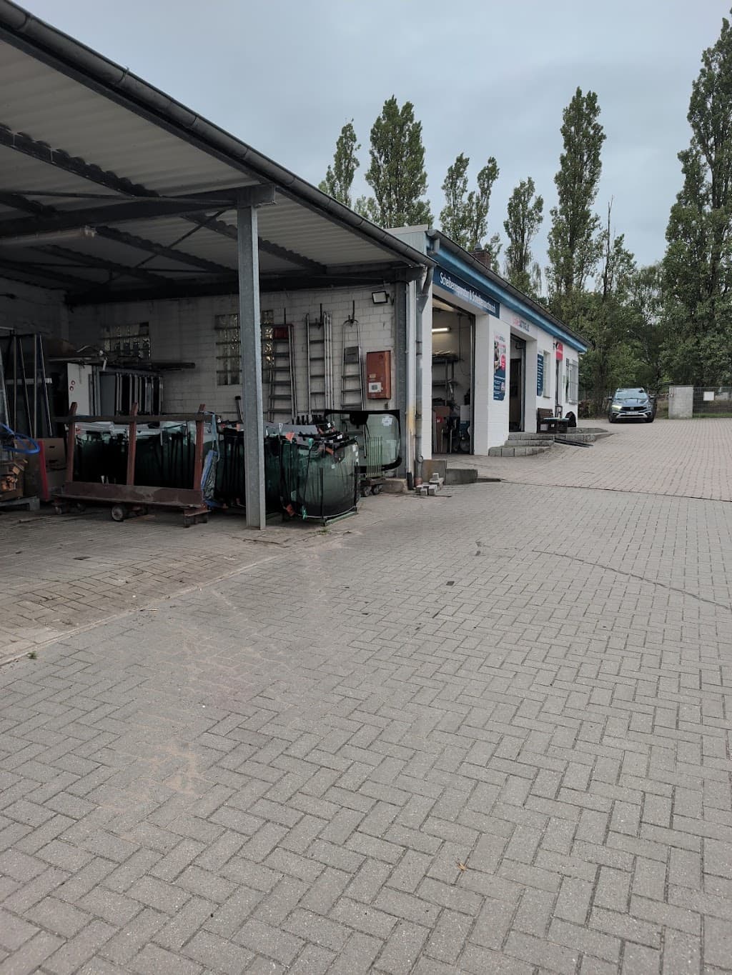 junited AUTOGLAS Lübeck Glaserei Thabe UG (haftungsbeschränkt)