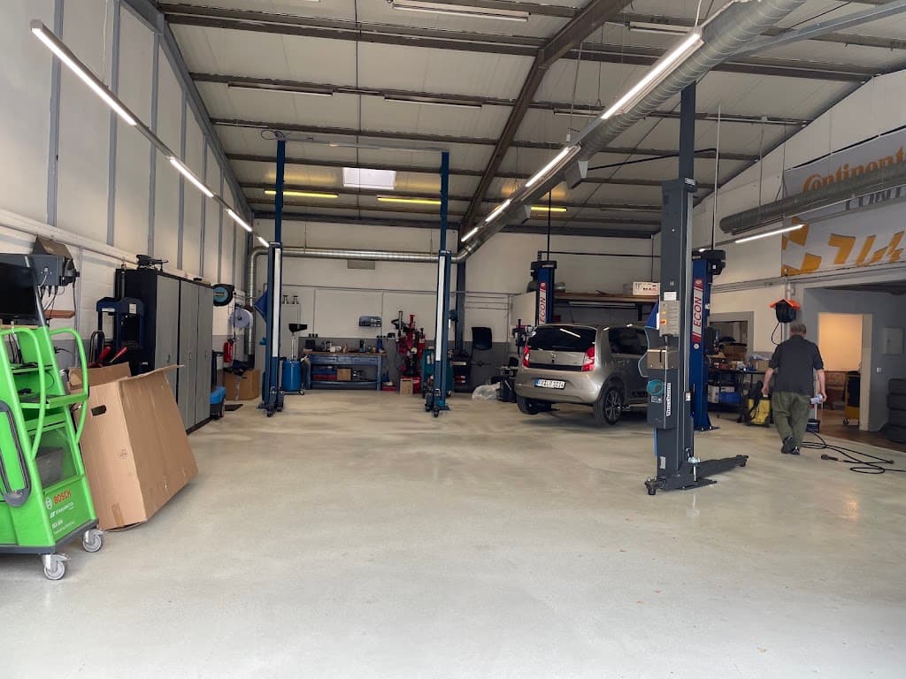 Mike's Autowerkstatt JL