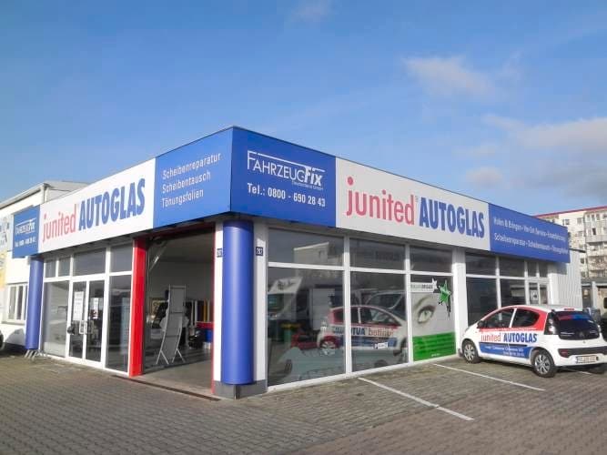 junited AUTOGLAS Halle