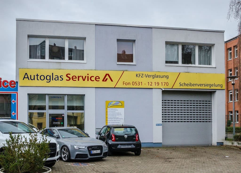 Autoglas Service Steinschlagreparatur und Neuverglasung