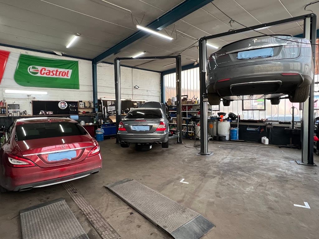 Fahrzeugtechnik Lübeck - Ihre Meisterwerkstatt