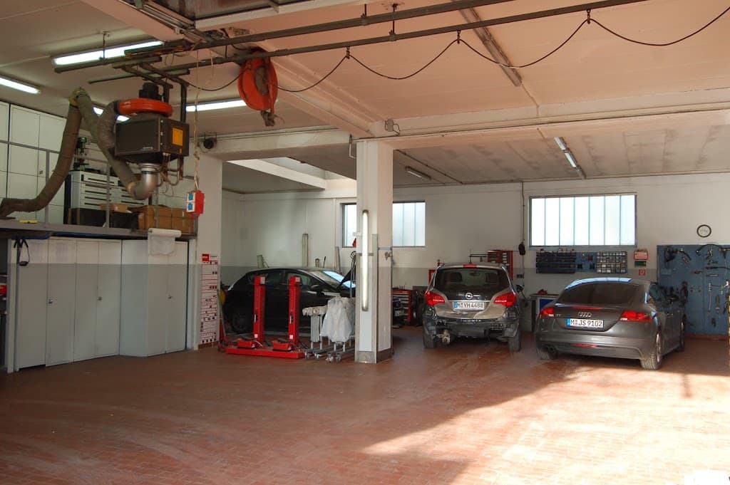 Blomberger Karosserie- und Lackzentrum GmbH
