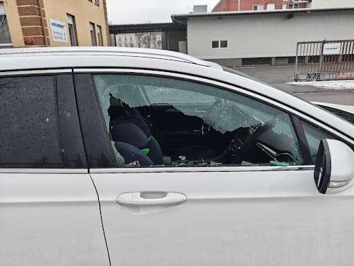 junited AUTOGLAS Lübeck Glaserei Thabe UG (haftungsbeschränkt) — Kundenfoto
