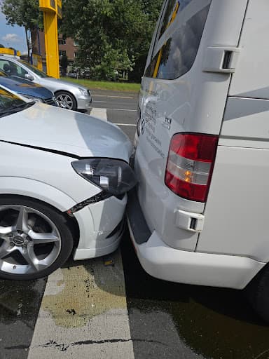 LACK & BLECH Autolackiererei und Unfallschaden - Reparaturwerkstatt — Kundenfoto