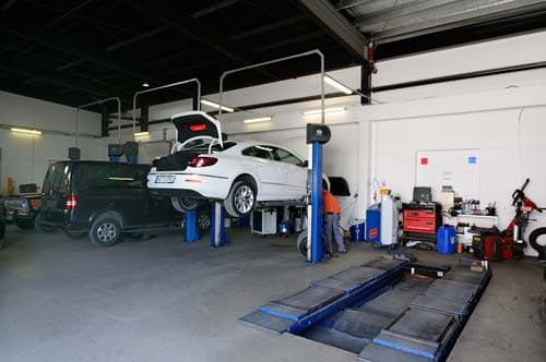 Auto Technik & Lack Centrum GmbH