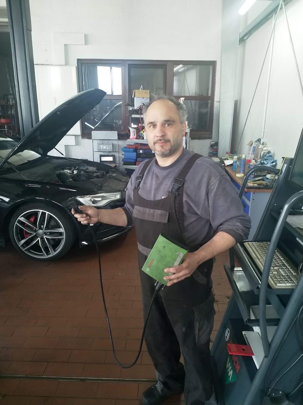 Autoreparaturwerkstatt Temnur