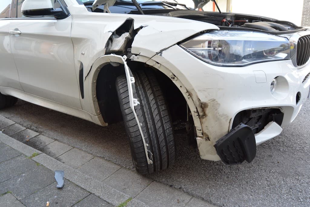 Essener KT - Karosserie, Lack, Autoglas, Kostenvoranschlag