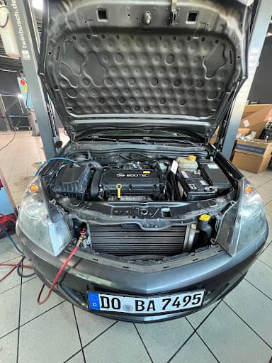 Kfz-Meisterwerkstatt /Mietwerkstatt myAutomotive Dortmund GmbH — Kundenfoto