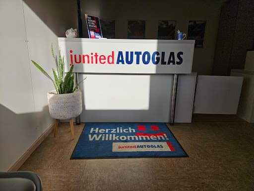 junited AUTOGLAS Freiburg — Kundenfoto