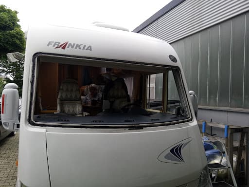 Neumann Automobilglas GmbH Reparaturen — Kundenfoto